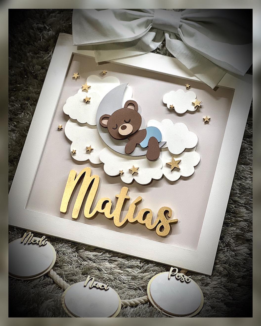 Colgante tipo marco Osito Luna para niño